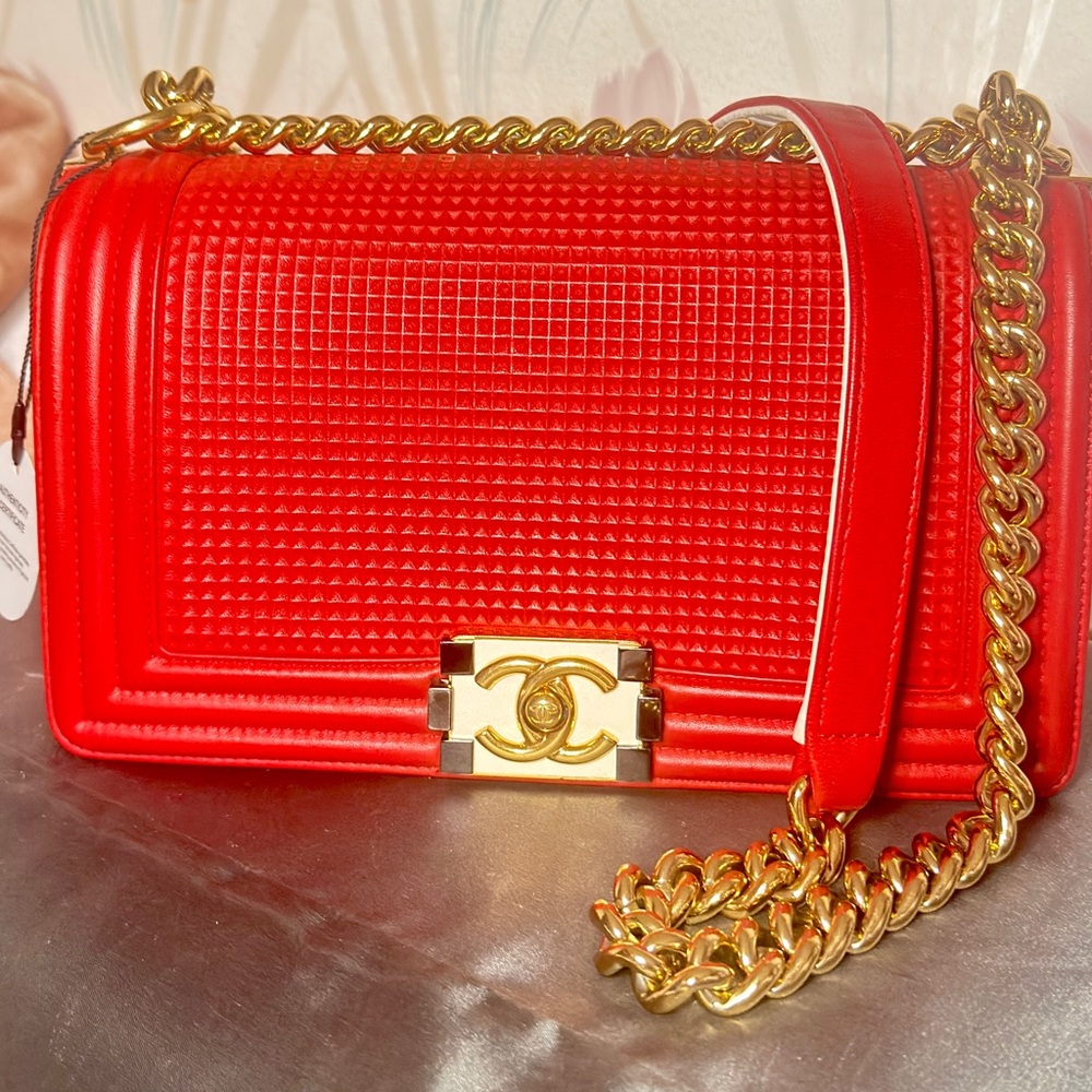 CHANEL Boy Bag Red Special Edition Leather Red - Picture 15 of 16